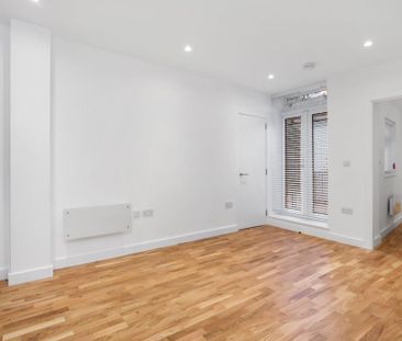 1 bedroom ground floor flat to rent - Photo 2