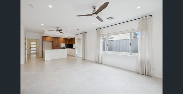 Stunning 3-Bedroom Family Home in Maylands - Photo 1