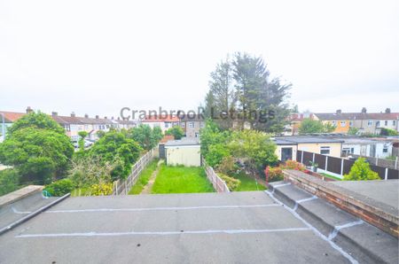 3 bedroom terraced house to rent - Photo 3