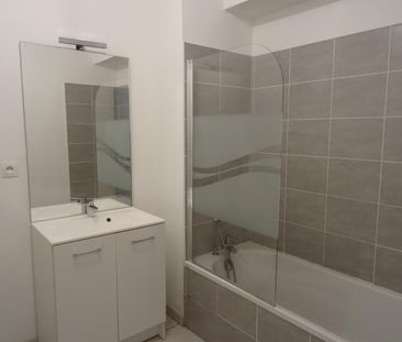 Location Appartement 3 pièces 69m² - Photo 2
