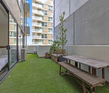 1001/2 Claremont Street, South Yarra VIC 3141 - Apartment For Rent ... - Photo 2