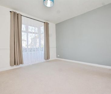 1 bedroom ground floor flat to rent - Photo 2