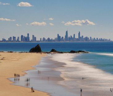 FULLY FURNISHED FOUR BEDROOM WATERFRONT HOME WITH POOL - SIX MONTH ... - Photo 6