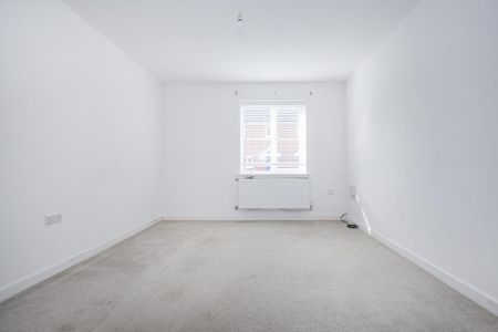 3 bedroom detached house to rent - Photo 4