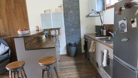 Charming 1-Bed Beachside Retreat - Photo 5