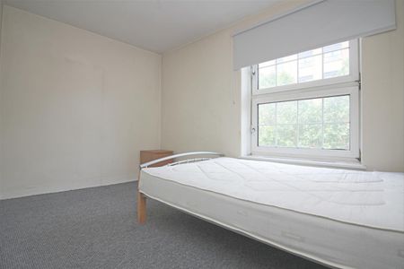 3 Bedroom Flat To Let - Photo 5