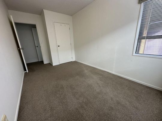 1/8 Vincent Street, Howick - Photo 1