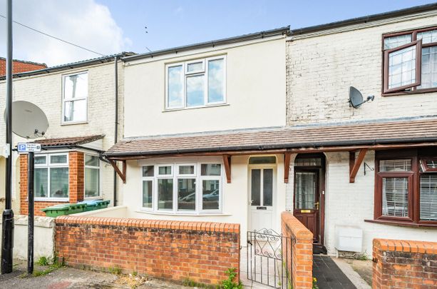 2 bedroom terraced house to rent - Photo 1