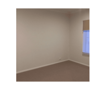 Modern Townhouse in Western Suburbs - Photo 5