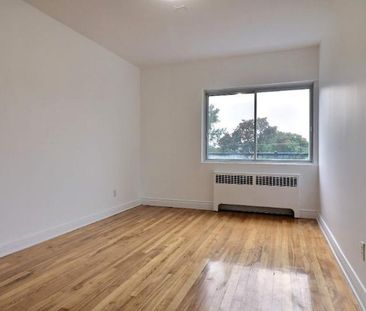 2 CH - 1 SDB - Montréal - $1,350 /mo - Photo 3