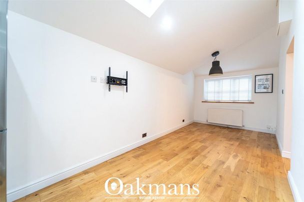 4 bedroom semi-detached house to rent - Photo 1