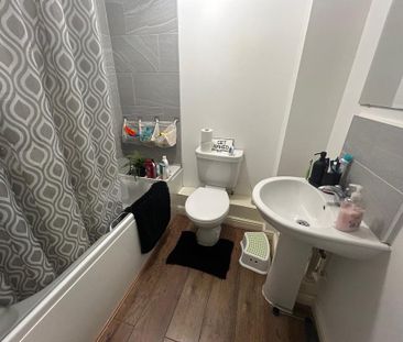 2 bedroom apartment to rent - Photo 6