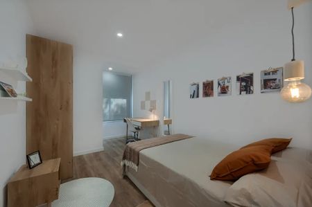 Carrer de Nàpols, Barcelona, Catalonia 08013 - Photo 5