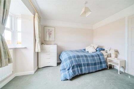 4 bedroom detached house to rent - Photo 5