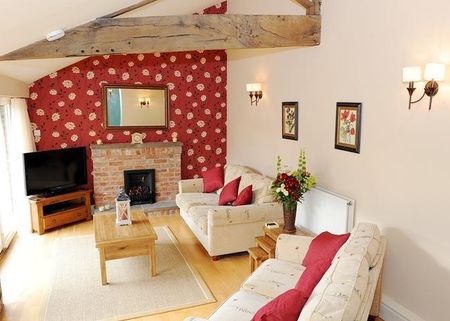 2 bedroom detached house to rent - Photo 5