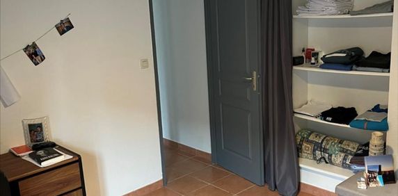 A LOUER T1 BIS DE PLAIN-PIED A DOLE (39100) - Photo 2