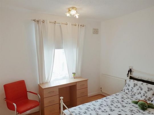 4 bedroom terraced house to rent - Photo 1
