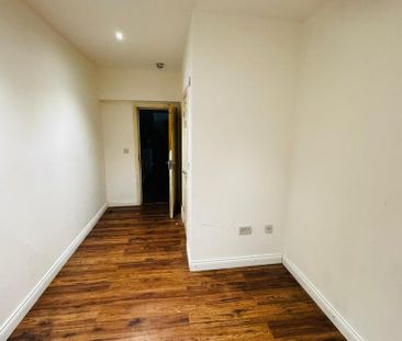 1 bedroom in a house share to rent - Photo 6