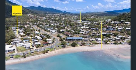 Stylish 3-Bedroom Townhouse in Prime Cannonvale - Photo 4