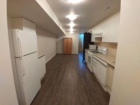 For Lease - 179 Coxwell Avenue Unit# 1, Toronto, Ontario - Photo 2