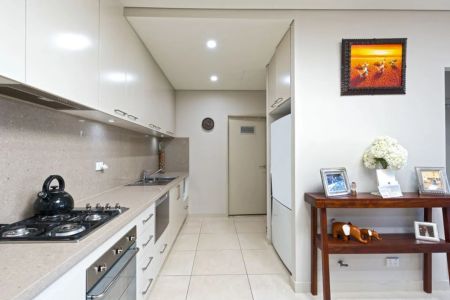 Contemporary Corner Apartment in Boutique Secure Complex - Photo 3