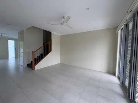 Simple and Modern Townhouse Living - Photo 3