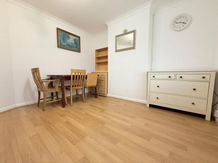 2 bedroom maisonette to rent - Photo 2