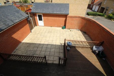 1 bedroom in a house share to rent - Photo 5