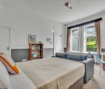 Flat 4, 223 HYDE PARK ROAD Leeds - LS6 1AH - Photo 4