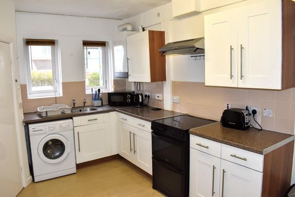 3 bedroom terraced house to rent - Photo 1