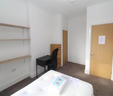 6 bedroom house to rent - Photo 1