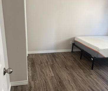 For Lease - 78 Ryan Reynolds Way, Orleans - Convent Glen and Area, ... - Photo 4