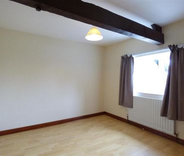 2 bedroom cottage to rent - Photo 2