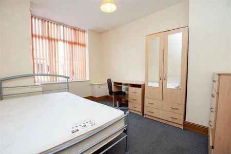 6 bedroom house to rent - Photo 4