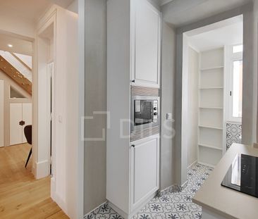Apartamento T2+1 duplex, renovado e mobilado, em Arroios - Photo 1