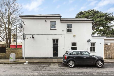 A first floor two bed apartment, set in a charming Victorian conversion. - Photo 5