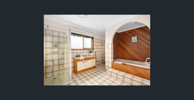 Spacious family home with multiple living zones and expansive outdoor entertaining - Photo 1