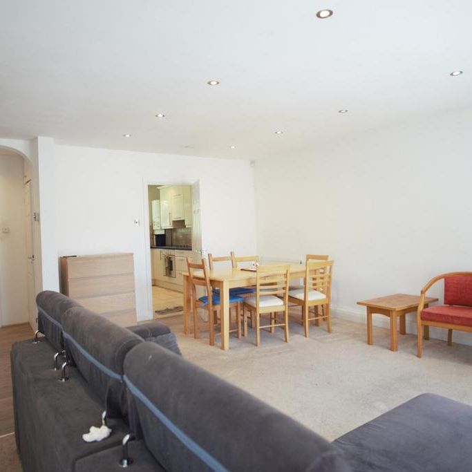 2 bedroom maisonette to rent - Photo 1