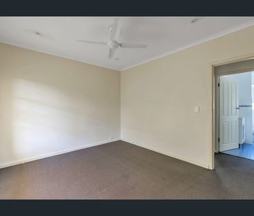 Neat and Tidy Unit! - Photo 3