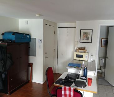Loft semi-meublé à louer au 46 ½ Ste-Ursule dans le Vieux-Québec - Photo 1