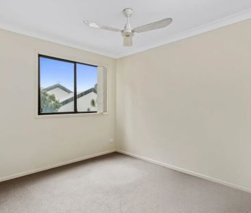 Spacious & Convenient Townhouse in Prime Southport Location - Photo 4