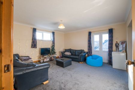 5 bed Winton student flat! - Photo 3