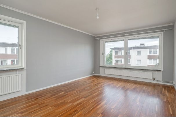 Heimdalsgatan, Märsta - Photo 1