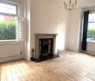 3 bedroom end of terrace house to rent - Photo 2