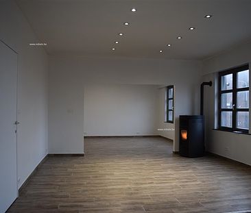 Te huur gezellig, modern appartement met terras en 2 staanplaatsen gelegen te Amougies - Photo 1