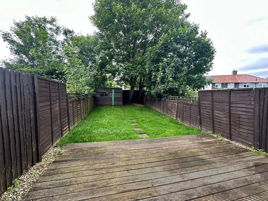 3 bedroom terraced house to rent - Photo 1