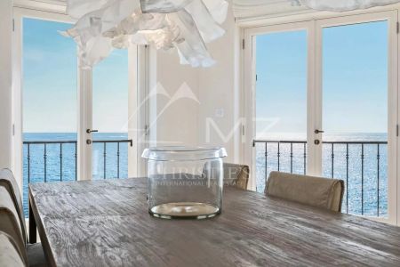 Proche Cannes - Villa pieds dans l'eau - Photo 3