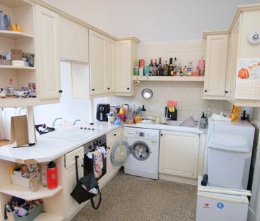 Flat 4, Acton House Suffolk Square, CHELTENHAM GL502DT - Photo 3