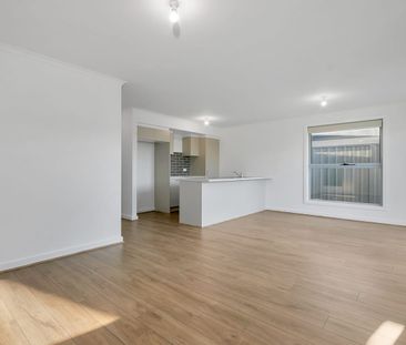 4 Bedroom Family Home! - Photo 2