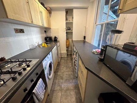 2 bedroom flat to rent - Photo 4